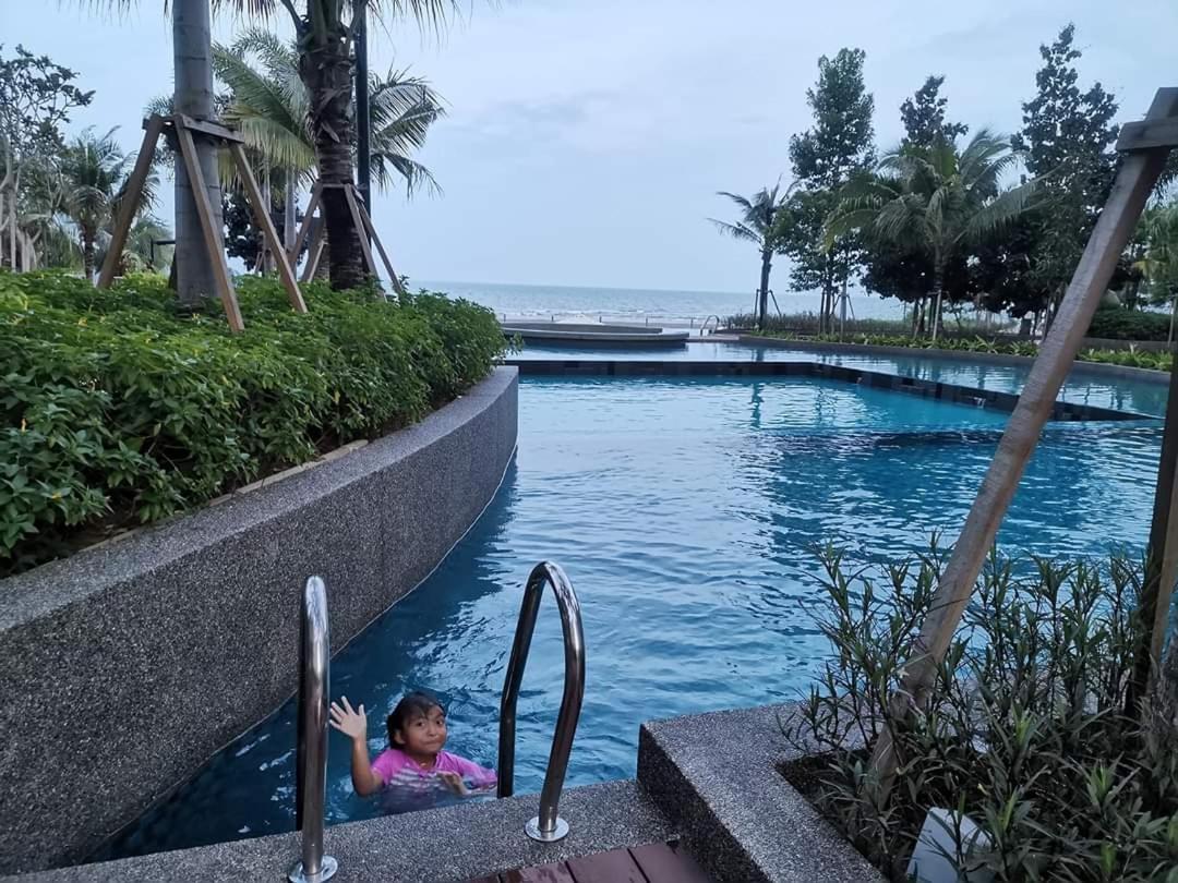 Timur Bay Sea View & Pool View 2Br Family Suite Kampung Saberang Balok エクステリア 写真